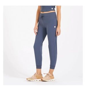Vuori Daily Jogger size small color Ocean- NWT